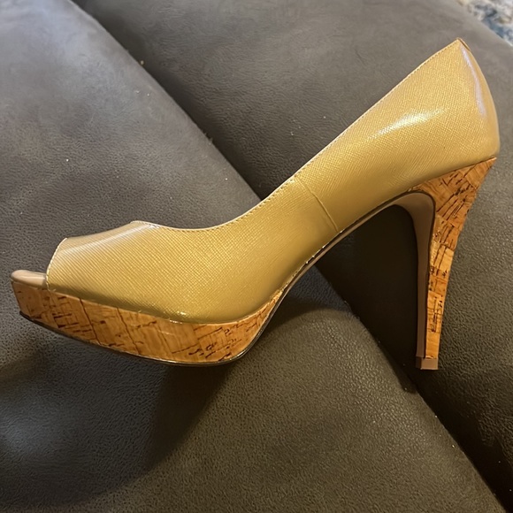 Antonio Melani open toed heels 9.5 - Picture 6 of 9
